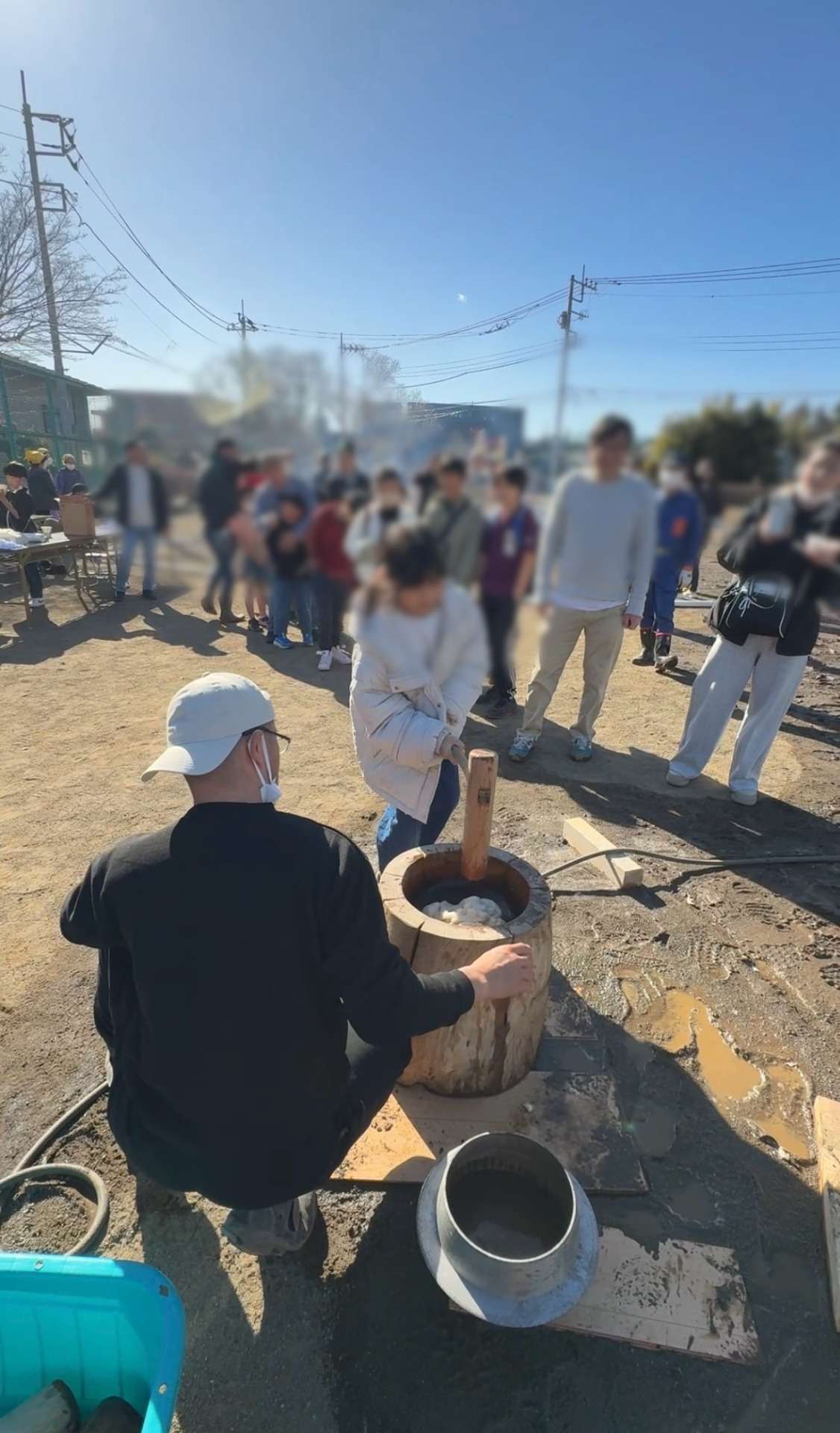 どんど焼きのお手伝いへ